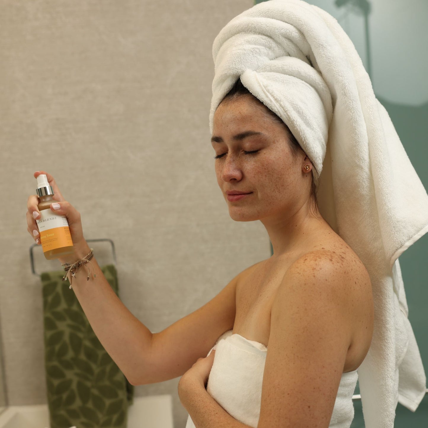 
                  
                    Calming Toner - Tónico Facial
                  
                